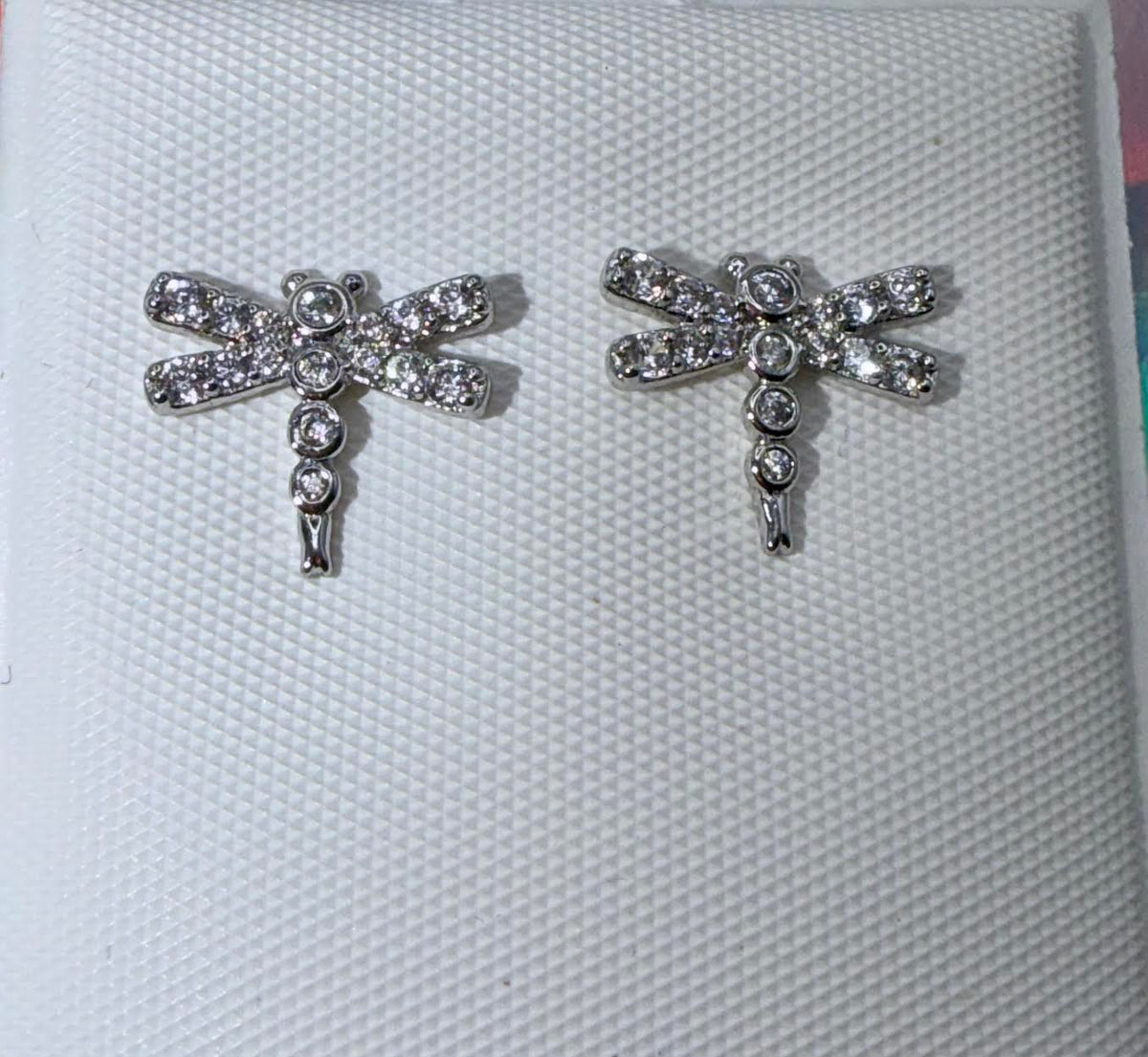 Dragonfly studs
