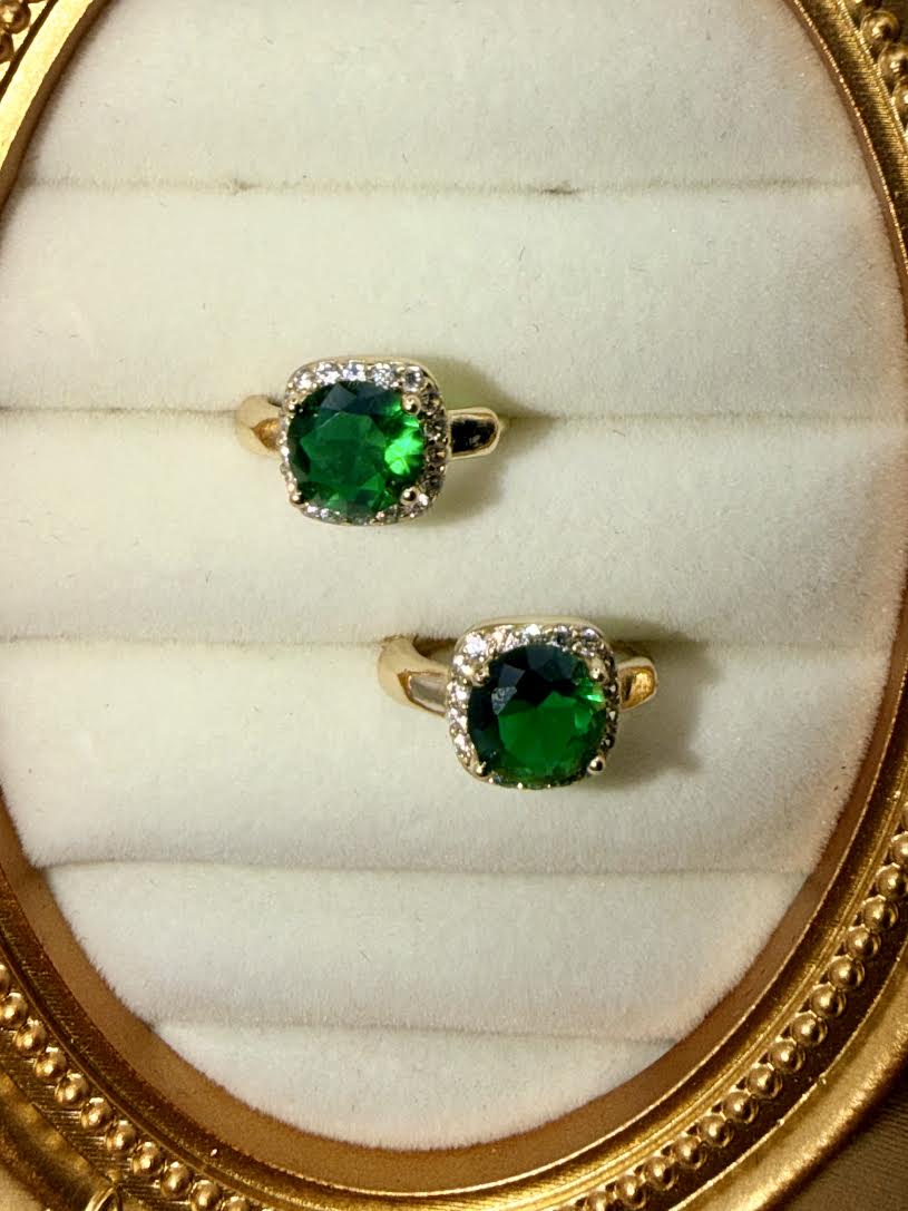Emerald green stone hoops earrings