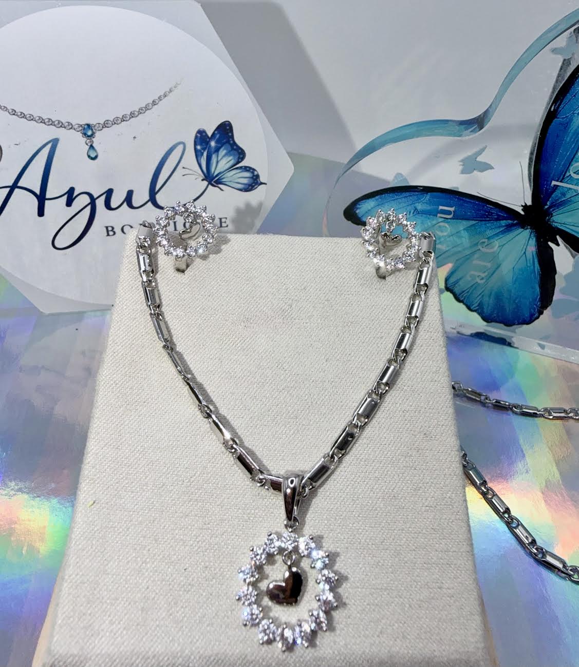 White gold laminate circular set