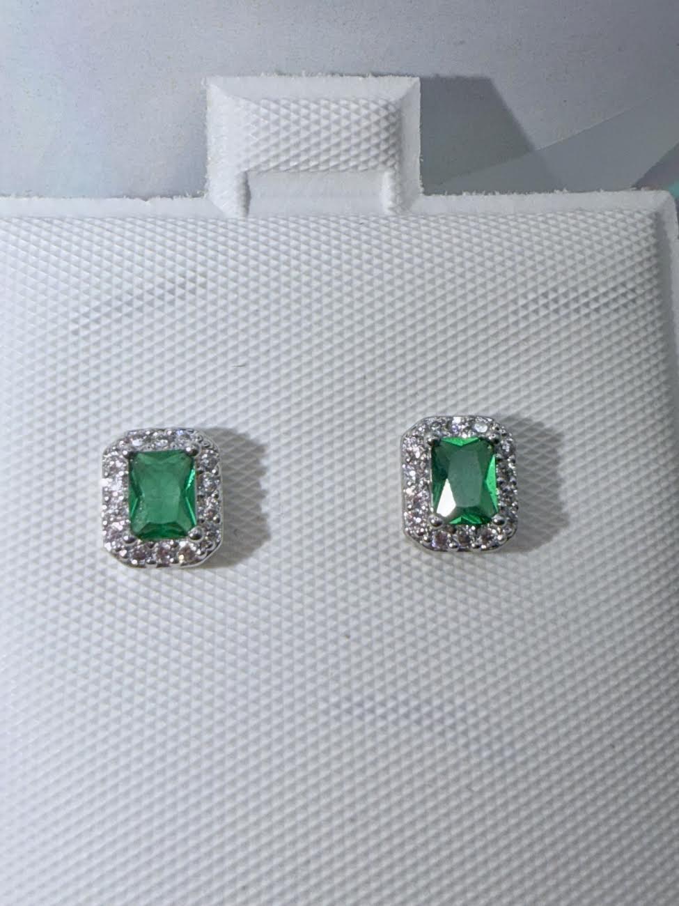 White gold laminated square green studs earrings