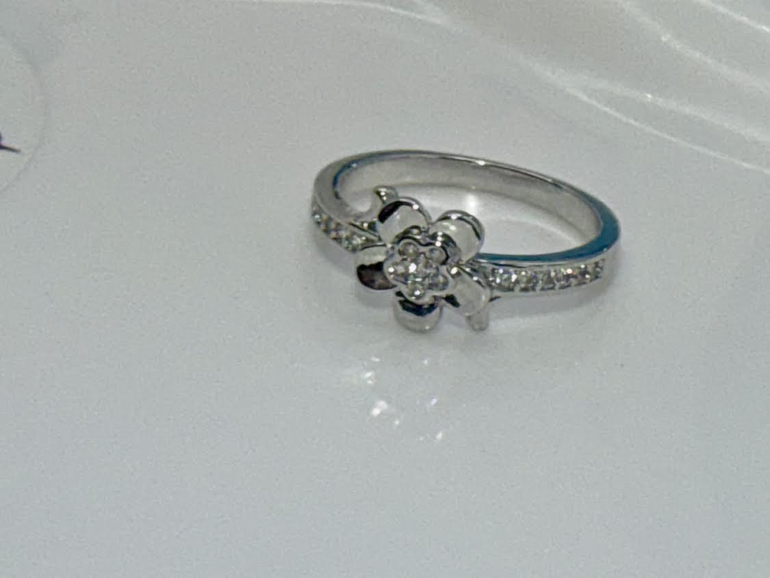 Flower silver ring