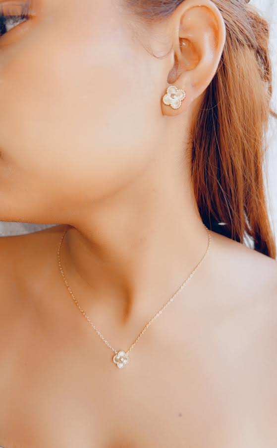 Stainless steel gold clover set