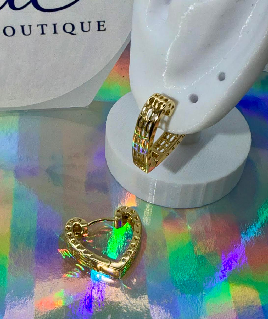 Heart medium hoops earrings gold