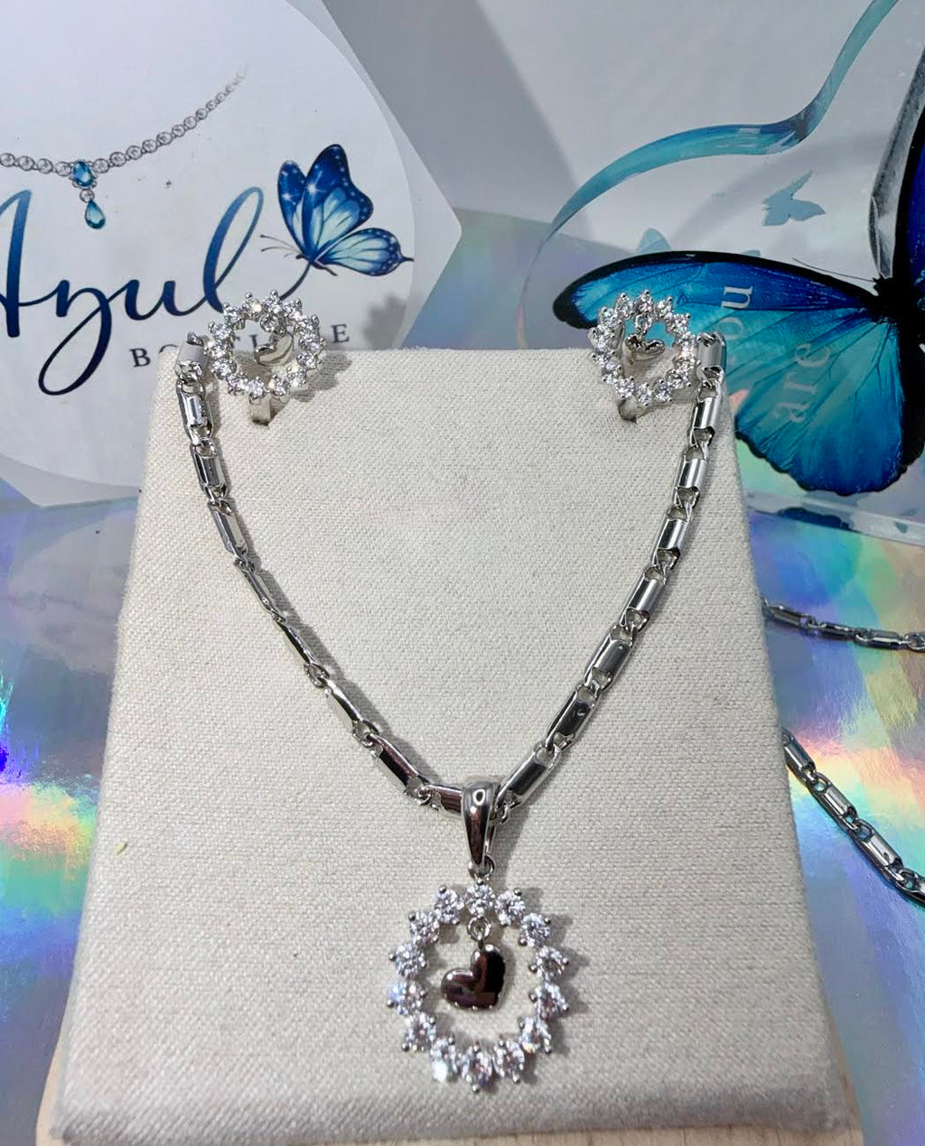White gold laminate circular set