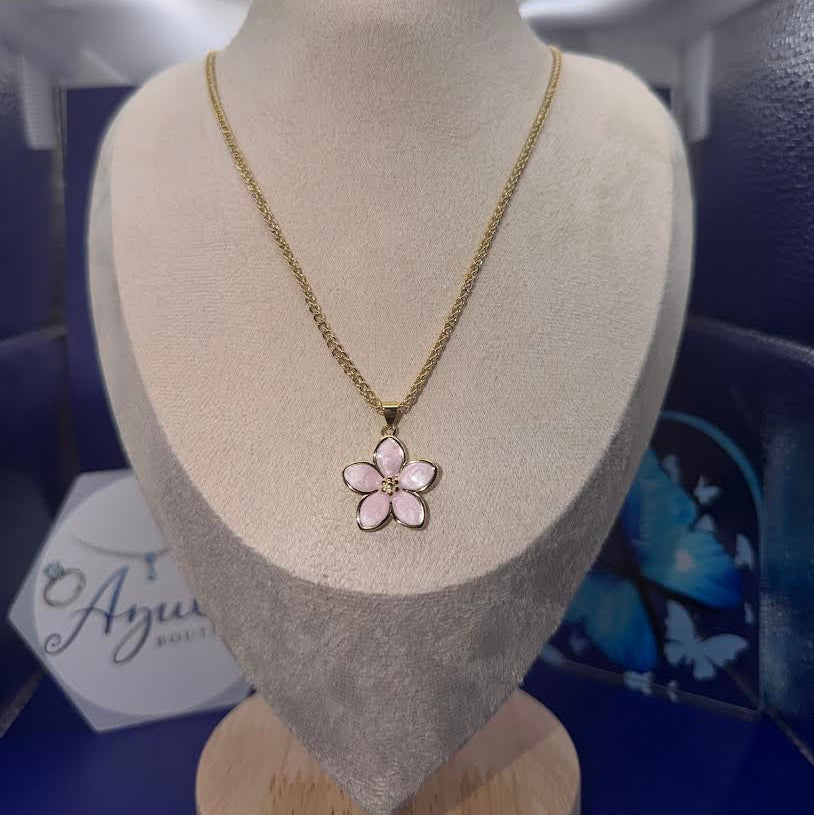 Delicate Light-Pink Flower Pendant Necklace