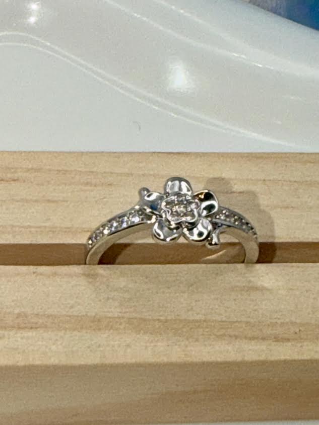 Flower silver ring