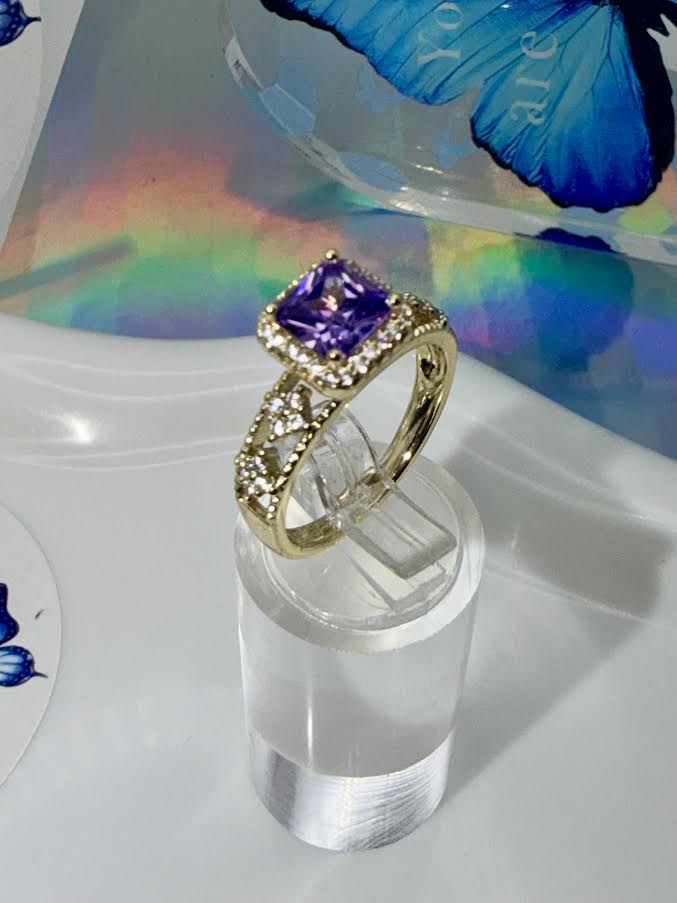 Square purple gemstone ring