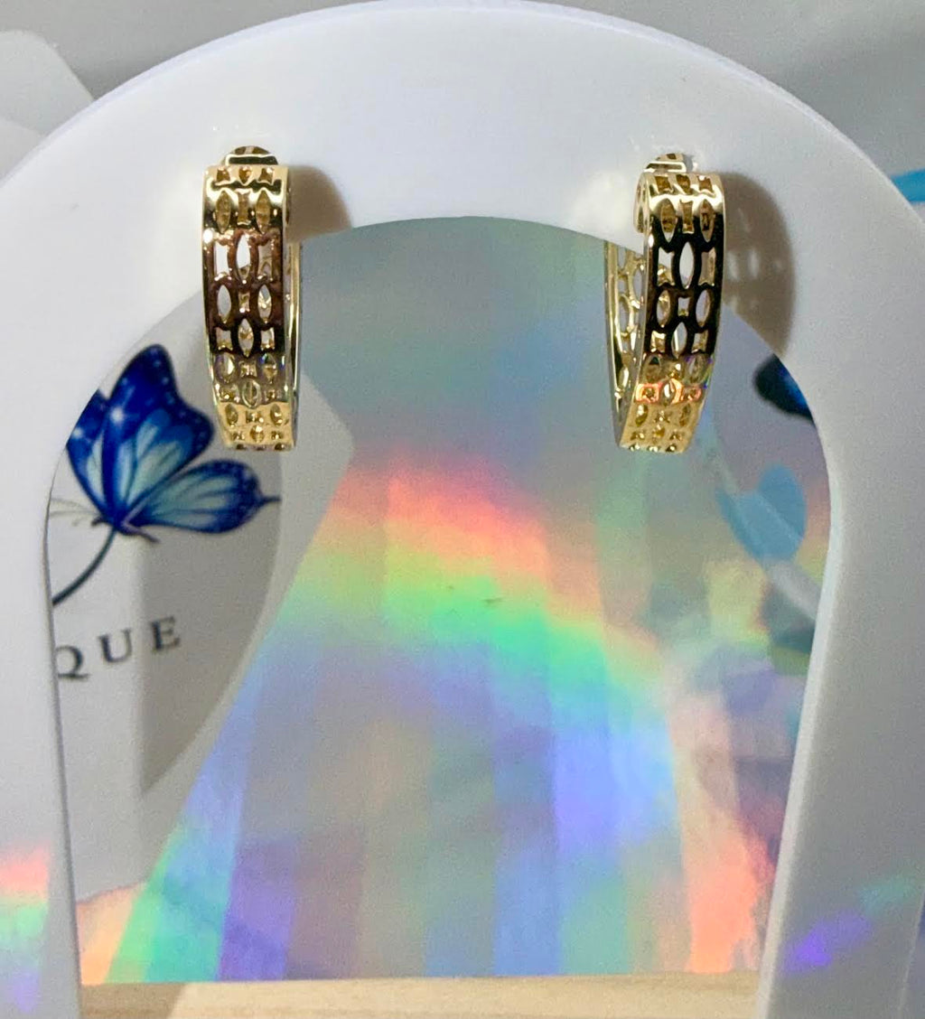 Heart medium hoops earrings gold