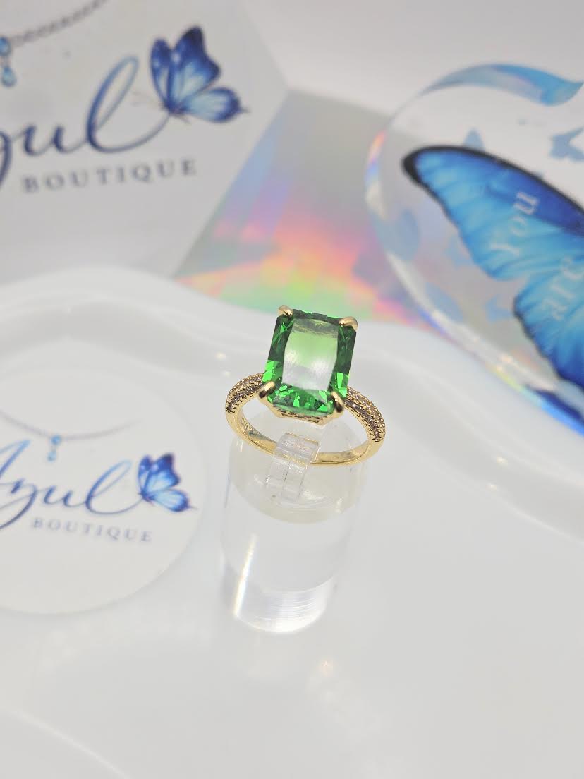 Emerald-cut Ring