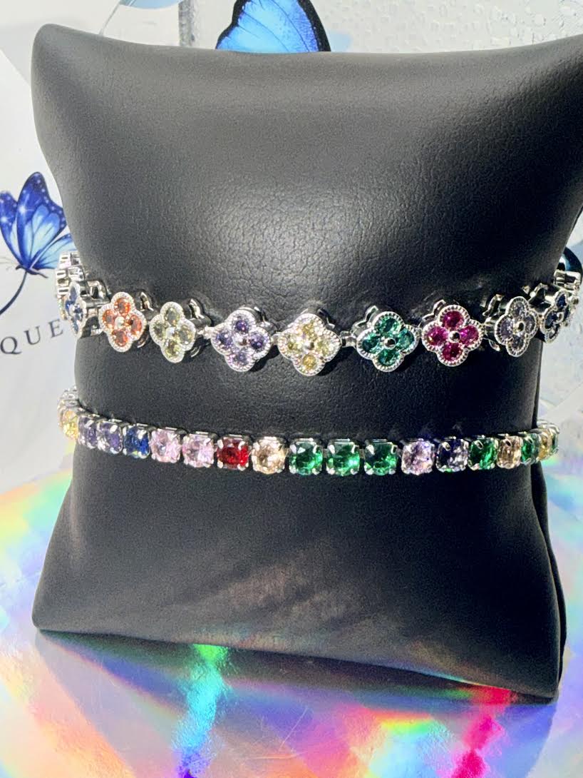 Multicolor clover bracelets set