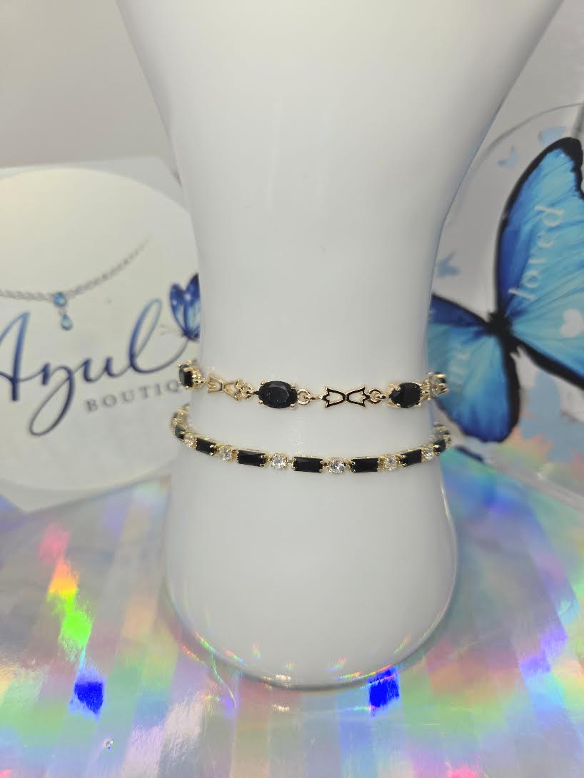 Beauty in Black bracelet set
