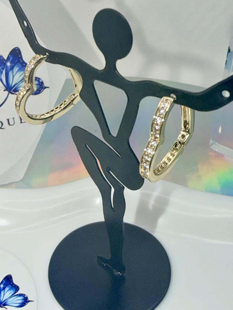 Side heart hoops earrings