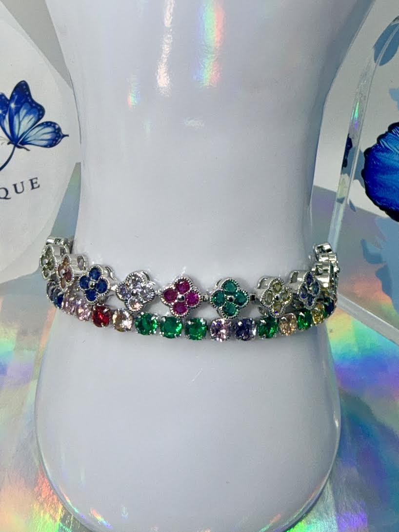 Multicolor clover bracelets set
