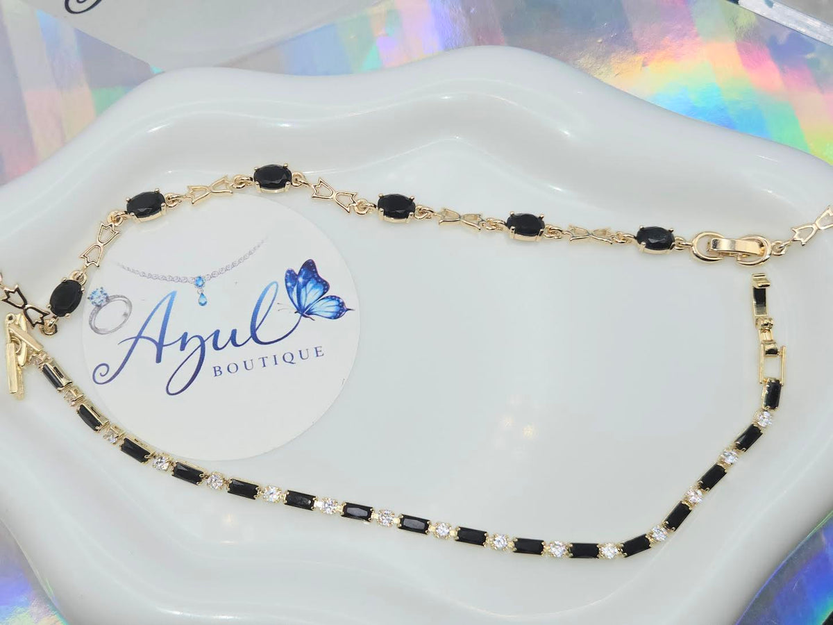 Beauty in Black bracelet set