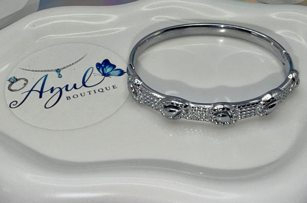Pando silver tone bangle set