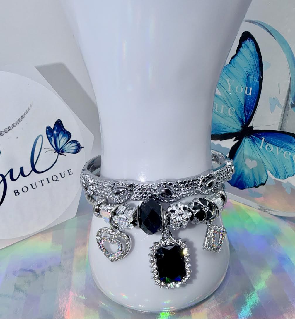 Pando silver tone bangle set