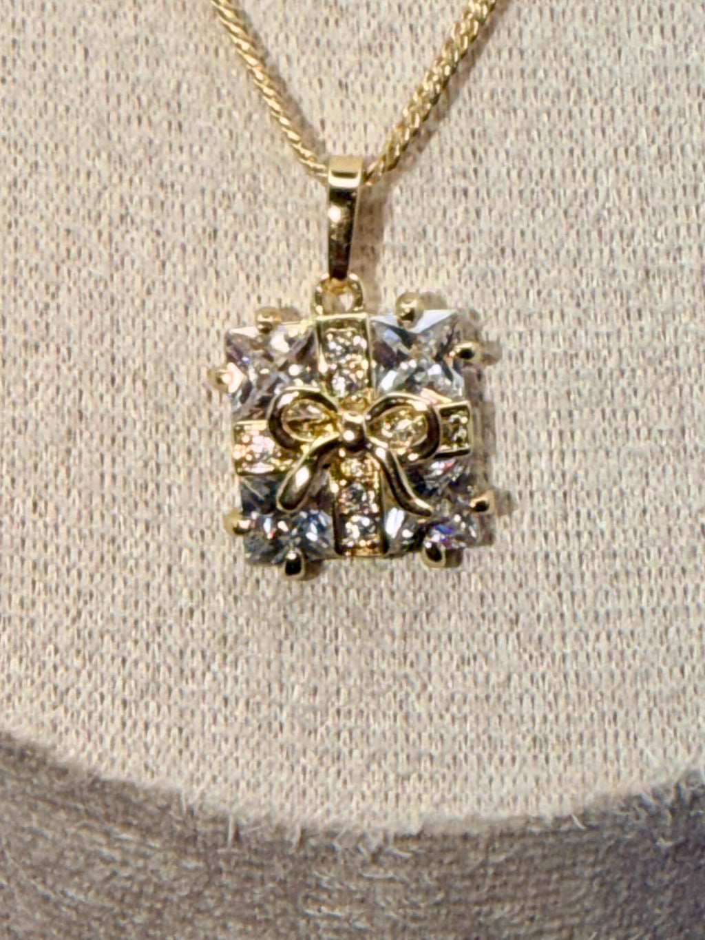 Little Gift Gem necklace