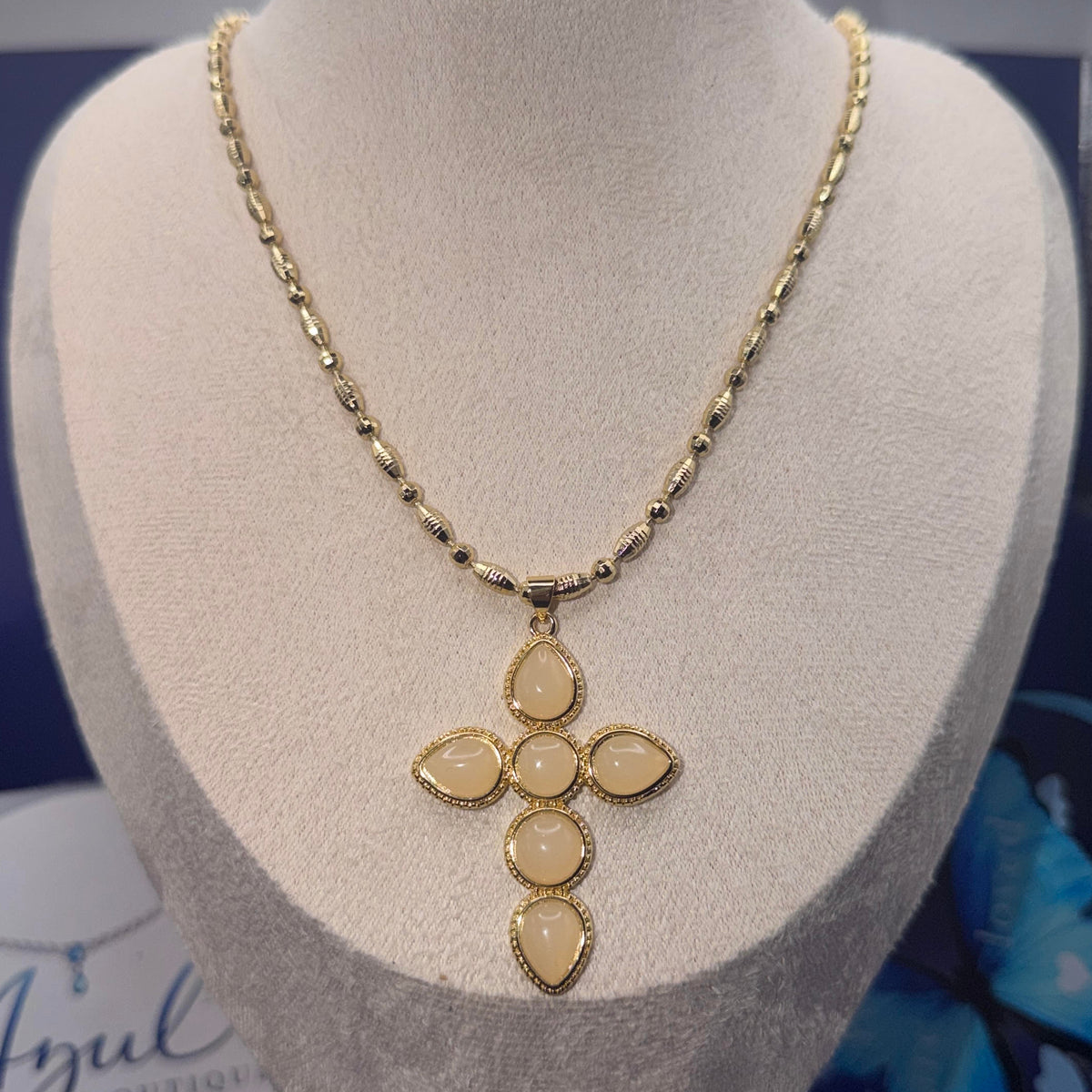 Imperial Cream Amber Pendant Necklace