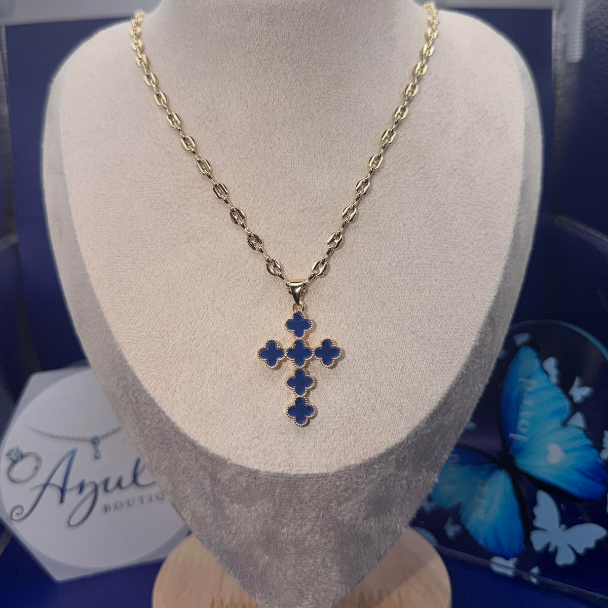 ROYAL BLUE CLOVER SHAPED CROSS PENDANT NECKLACE